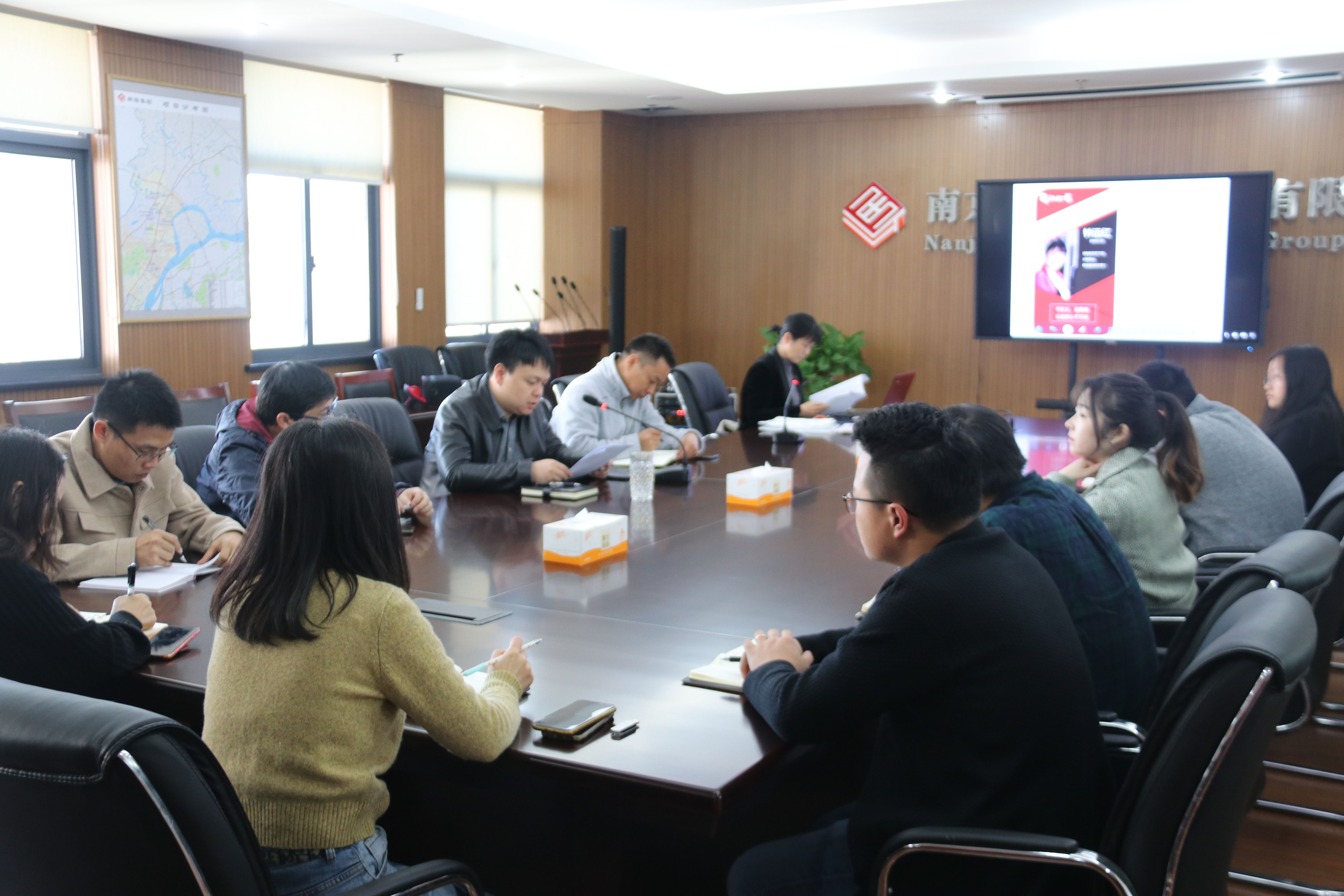 3868la银河总站集团约请《新江北报》编辑指导新闻宣传事情