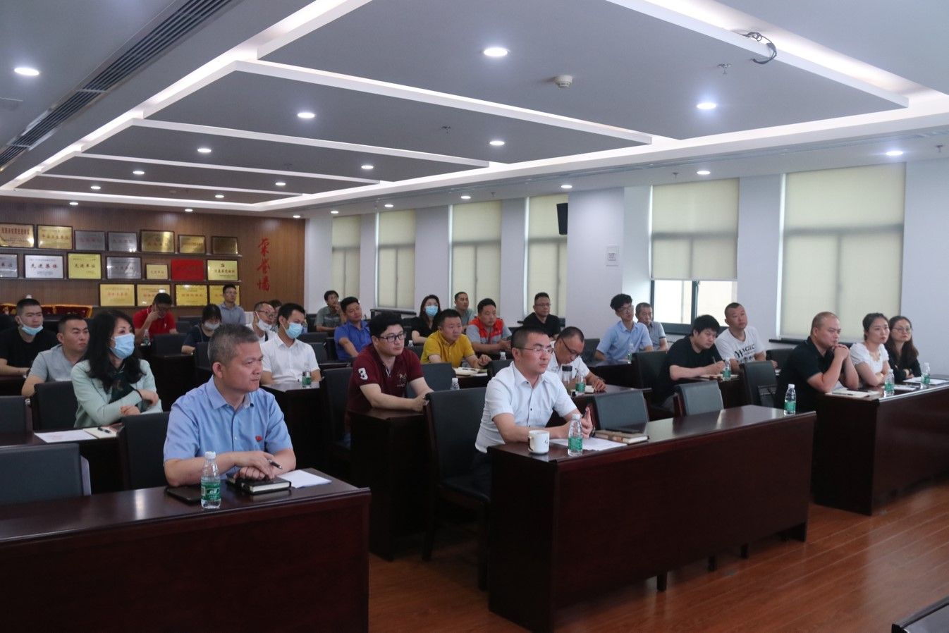 筑牢防地  守牢底线 3868la银河总站集团召开谋划性资产专题清静生产事情会